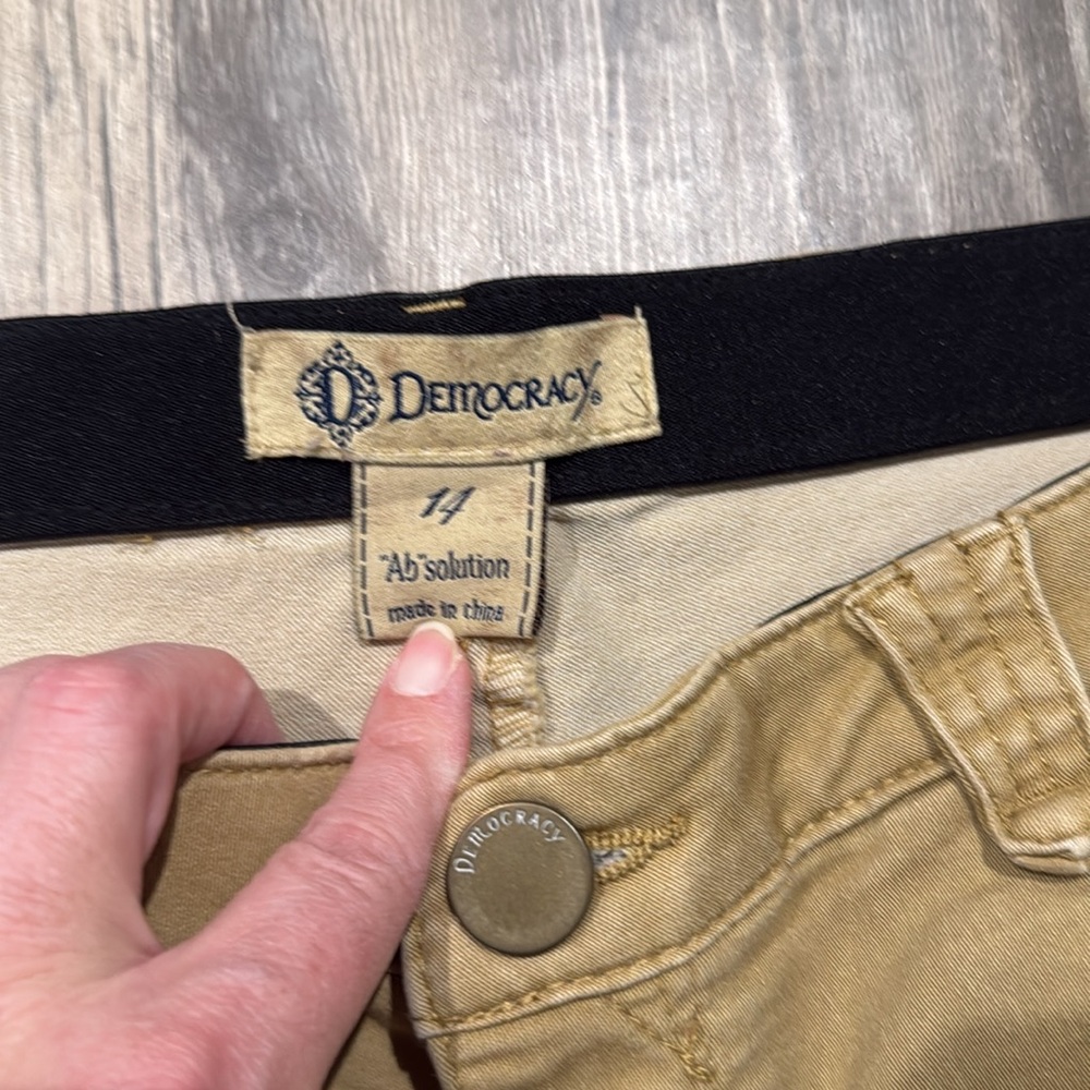 Democracy Tan Ankle Crop Pants - Picture 3 of 9
